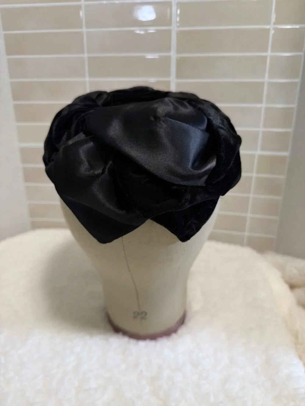 Vintage Union Made USA Black Velvet Woman’s Hat Bonnet Style BI 588620 RUSH
